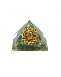 Orgoniet Piramide - Hart Chakra: Groene Aventurijn