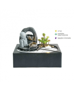 Waterfontein Zen Tuin met Monnik