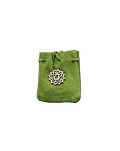 Suede Zakje Groen Met Chakra Symbool 3.2x2.75 inch